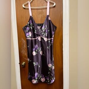 2X. Women’s Floral Satin Slip Nightgown.      A12